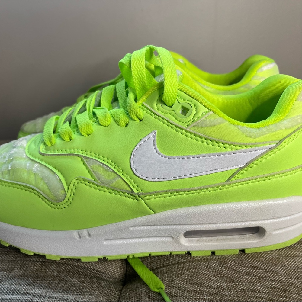 Nike Topographic air one